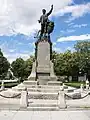 Monumento en su nativa Karlovo.