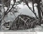 Cabaña ceremonial yagán, pueblo habitante de la Región de Magallanes, 1918.