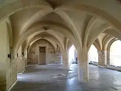 Sala gótica del palacio ducal de la Abadía de los Hombres