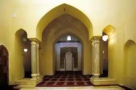 Interior de Masjid Juyushi, El Cairo