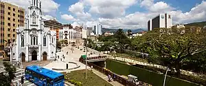 Iglesia la Ermita y el Bulevar de la Avenida Colombia