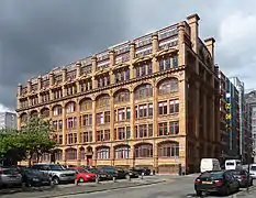 Canada House, Manchester, William Higginbottom (1909), cuyo estilo se califica de art nouveau.