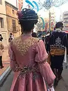 Espalda de un traje de capitana de los Marruecos.