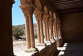 Galería románica de la iglesia de Caracena (provincia de Soria)