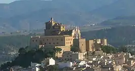 Alcázar y santuario de la Vera Cruz.