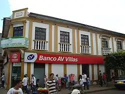 Casa Valencia, de arquitectura historicista.