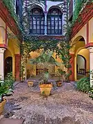 Patio del zaguán de la Casa de los Pinelo (Sevilla).