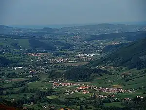 Vista de Pomaluengo, capital del municipio