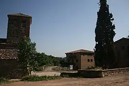 Vista de la iglesia de San Andrés y del ayuntamiento