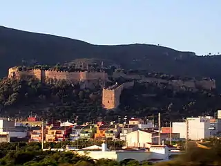 Vista de castillo de Corbera