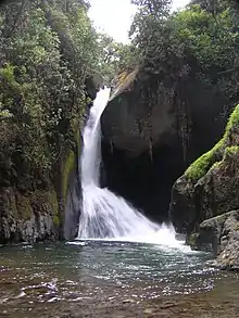 Catarata del río Savegre a la altura de San Gerardo de Dota.