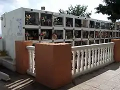 El cementerio de Santa Eulalia situado cerca del Puig de Missa.