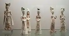 Figurines mingqi representando señoras del Patio de la dinastía  Tang (618-907).