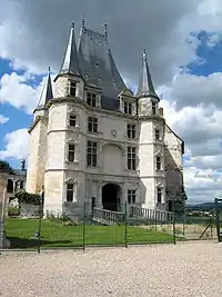 Castillo de Gaillon, residencia de verano de los arzobispos de Ruan hasta la Revolución francesa.