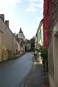 Vista del Castillo de Saint-Chartier, desde las afueras.