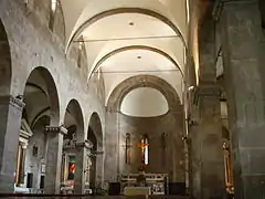 El interior