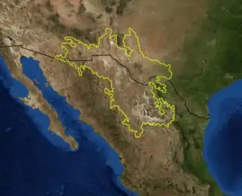 Mapa del desierto de Chihuahua (imagen satelital de la NASA): límites de la ecorregión basados en las ecorregiones del Fondo Mundial para la Naturaleza; la frontera entre Estados Unidos y México en negro.