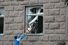 Vandalismo en el edificio del Parlamento