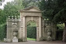 Puerta de Oatlands, ahora en la Chiswick House