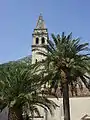 Iglesia principal de Perasto (Perast) con su campanario en típico estilo veneciano