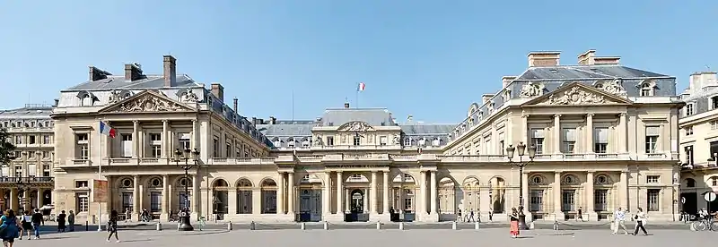 Palais Royal, desde 1661 en el Palais Brion, 3.ª sede de la Academia