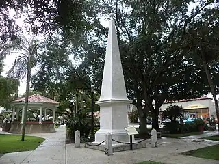 Monumento a la constitución en la plaza de la Constitución en San Agustín, Florida (EEUU).