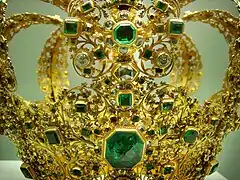 Corona de oro, diamantes y esmeraldas de Santa María la Real (siglo XVIII y añadidos de 1946)