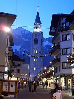 Campanario de Cortina d'Ampezzo.