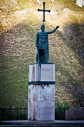 Estatua de Don Pelayo