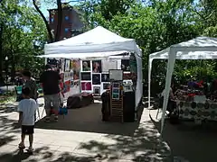 Vendedores en la Feria de Artesanía en Van Vorst Park