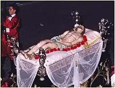 Imagen procesional del Viernes Santo en Sulmona.