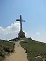 La cruz de cumbre mayor de Europa, en el beso Caraiman, Rumanía.