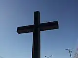 Cruz de bienvenida al pueblo de El Carmen