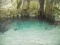 Agua cristalina de la Cueva de San Miguel