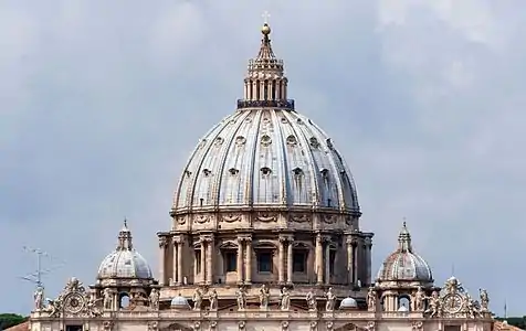 La cúpula de San Pedro del Vaticano, diseñada por Miguel Ángel