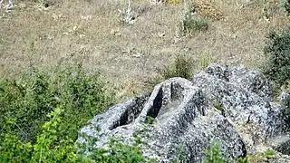 Sepultura excavada en la roca.