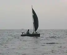 Los pequeños barcos aún utilizan el faro de Inhaca, para orientarse en la bahía de Maputo.