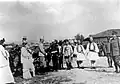 El Príncipe Guillermo de Wied, Isa Boletini y oficiales de la Gendarmería Internacional: Duncan Heaton-Armstrong y coronel Thomson cerca de Durrës en junio de 1914