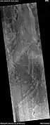Montículos lineares, todas las fotos tomadas por la cámara HiRISE