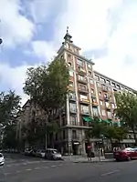 Edificio alojando a la Embajada en Madrid