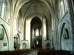 Vista interior  de Notre-Dame de la Couture