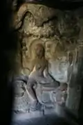 Cueva n.º 34 de Ellora. El yakshini Ambika, el yakshini de Neminath en la cueva jainita en Ellora