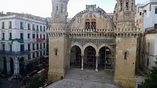 Entrada a la mezquita de Ketchaoua.