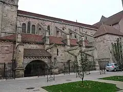 Lateral de la basílica.