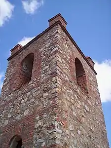 Ermita de la Virgen del Castillo (Chillón, Ciudad Real). Campanario en Detalle.