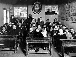 Escuela Mixta Nacional de Tierra Salada en 1910