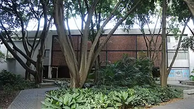 Bloque 10, Escuela de Arquitectura y Diseño