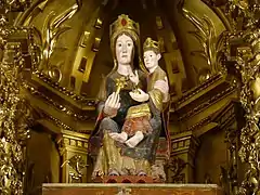 Virgen medieval del retablo mayor.