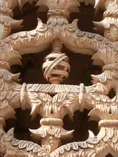 Esfera armilar como elemento ornamental, en el Claustro de Juan I, en el Monasterio de Batalha