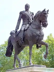 Estatua ecuestre de Baldomero Espartero, de Pablo Gibert Roig (1886).